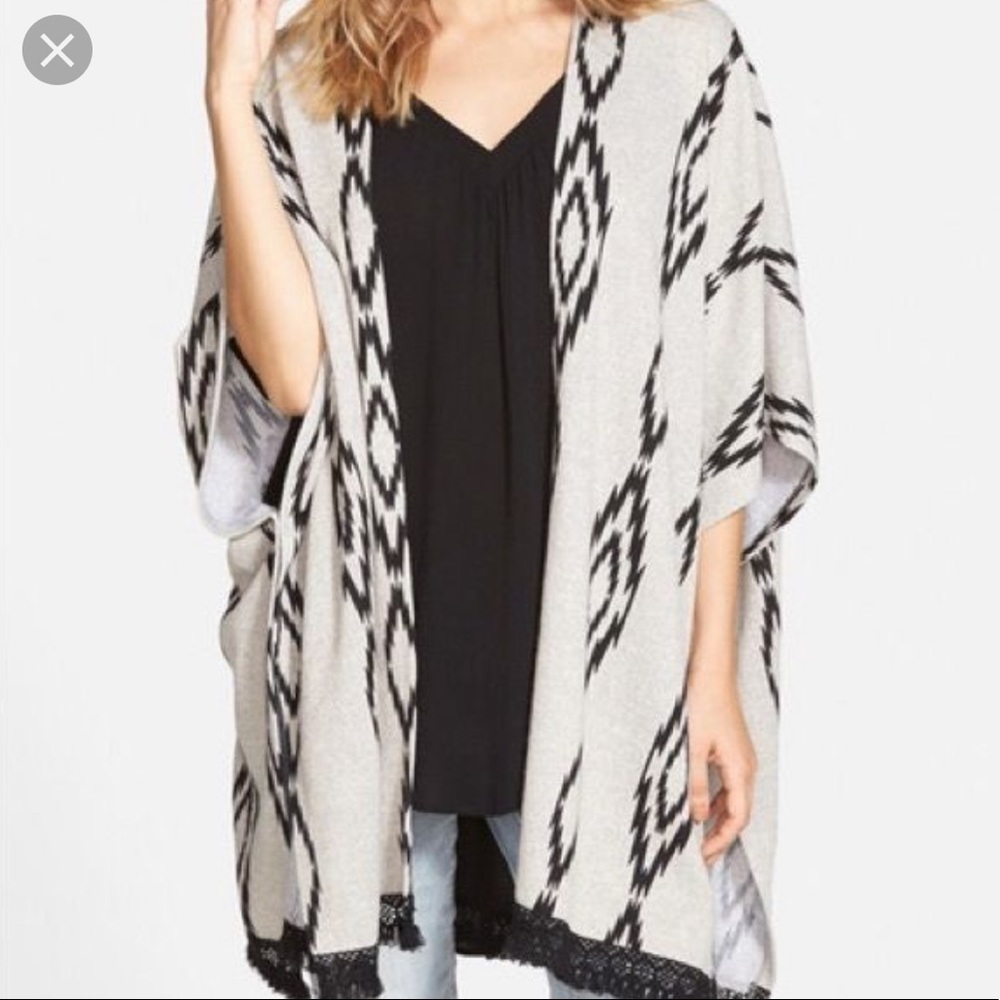 Painted threads Naviho style pancho
